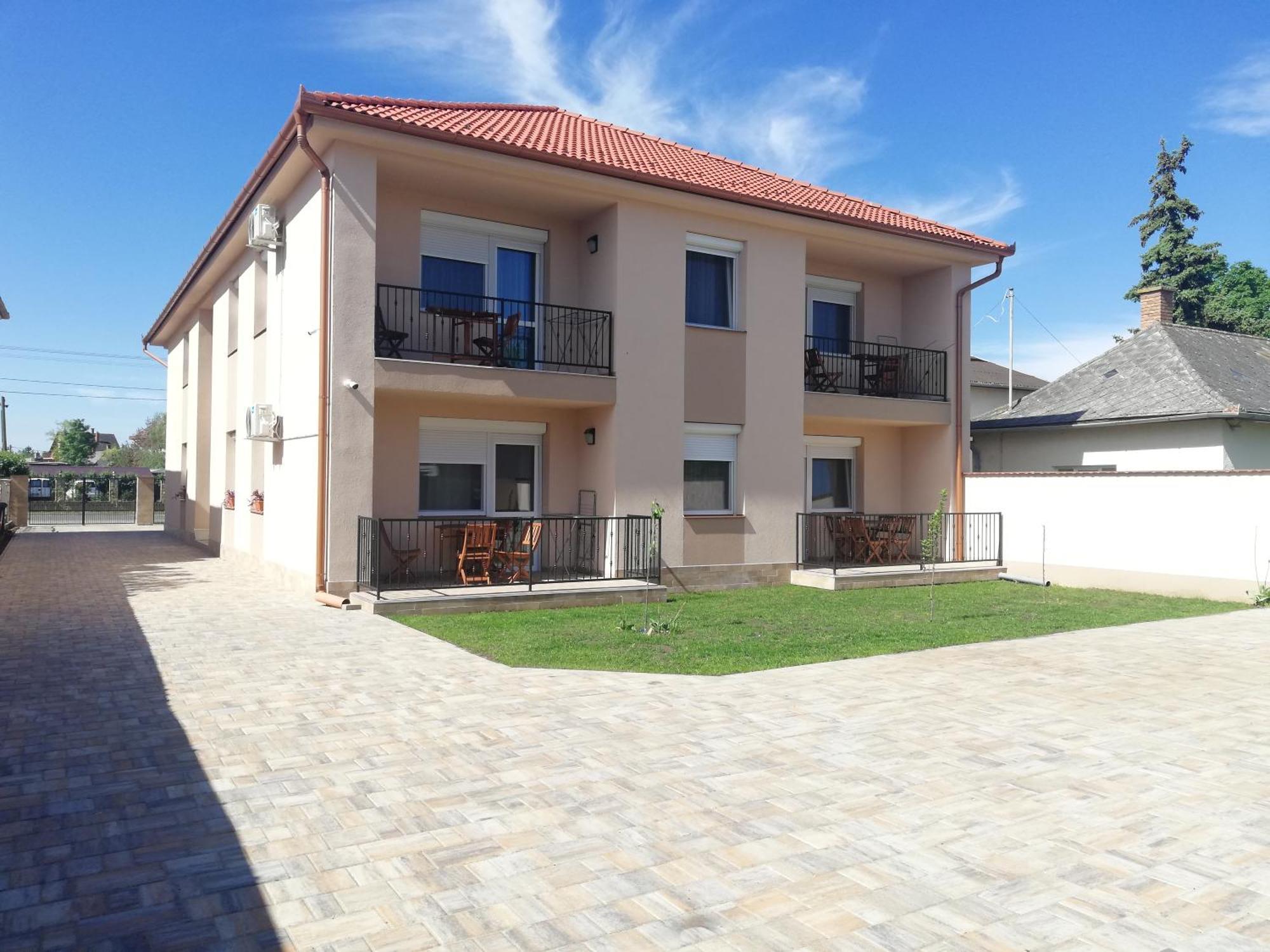 Imola Es Andrea Apartmanhaz 3 Hajdúszoboszló Exterior foto